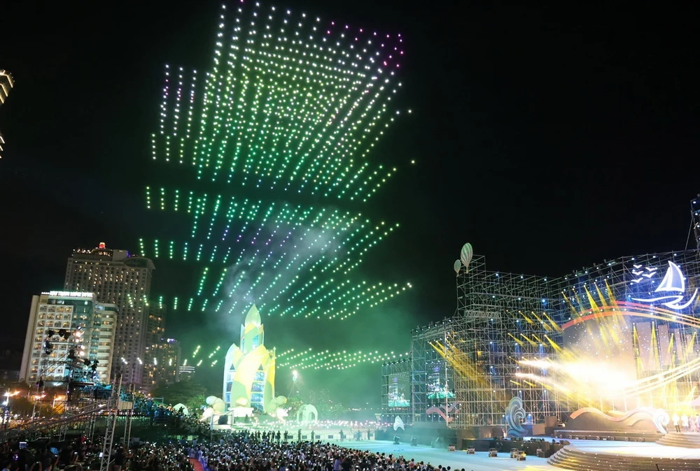 Drone light là gì? Công nghệ trình diễn Drone Light Show cong nghe trinh dien drone ligh show DRONE1 Forum công nghệ trình diễn drone light show