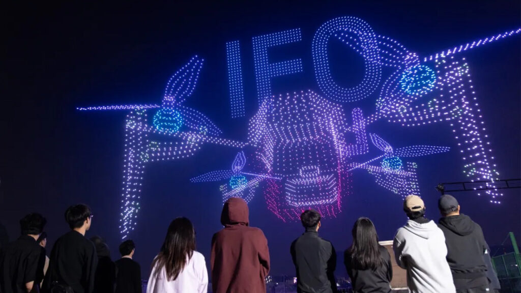Drone light là gì? Công nghệ trình diễn Drone Light Show drone light la gi DRONE1 Forum Drone light là gì?