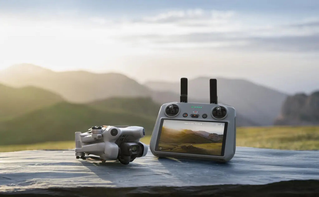 Nên mua flycam giá bao nhiêu tiền thì phù hợp với bạn? flycam dji mini 4 pro chinh hang min DRONE1 Forum Tìm hiểu về giá của các loại flycam phổ biến nhất
