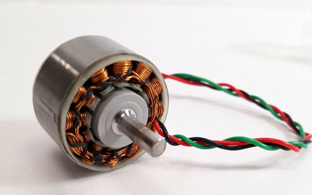 Động cơ không chổi than là gì? Ứng dụng và lợi ích hinh anh chi tiet dong co khong choi than DRONE1 Forum Hình ảnh bên trong động cơ không chổi than