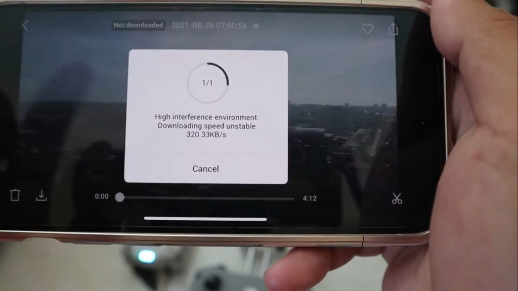 Hướng dẫn cách lấy video từ flycam đơn giản nhất lay video cua flycam bang dien thoai 5 DRONE1 Forum Chờ đợi video được tải xuống điện thoại của bạn
