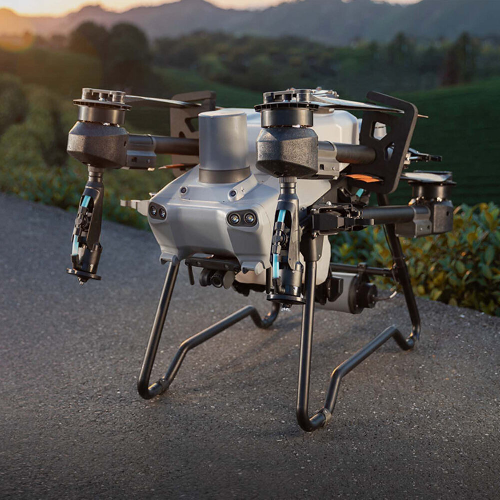 Máy bay DJI Agras T25 được xếp gọn gàng